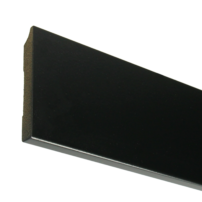 Moderne plint 90x12 voorgelakt RAL 9005